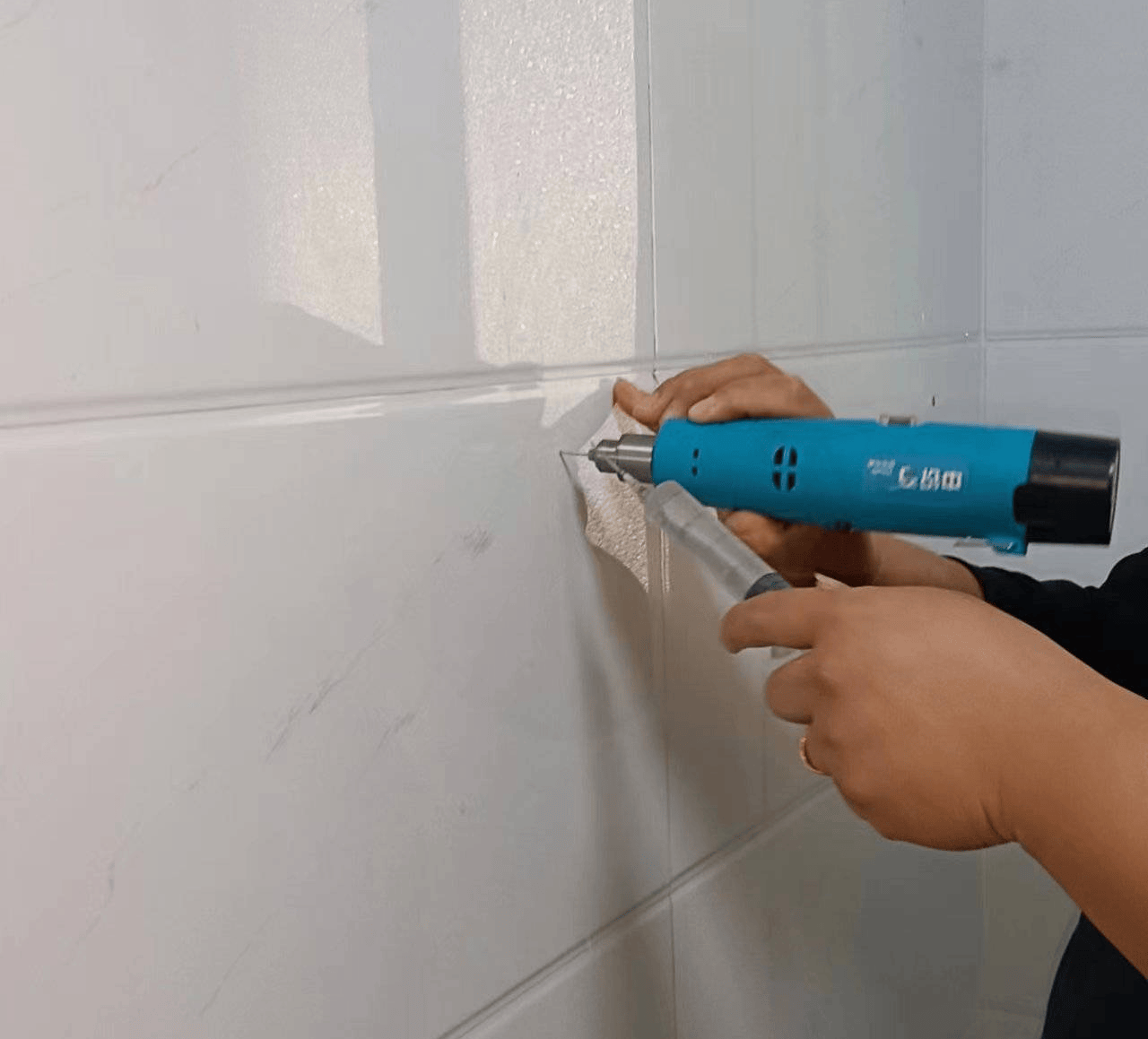 瓷砖地面空鼓补救方法图片视频(瓷砖地面空鼓补救方法图片视频讲解)