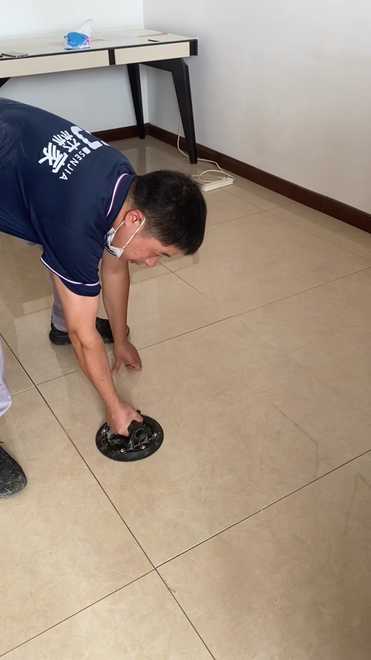 厨房墙砖空鼓的补救方法有哪些(装修厨房墙瓷砖空鼓什么原因导致) 厨房墙砖空鼓的补救方法有哪些(装修厨房墙瓷砖空鼓什么原因导致)